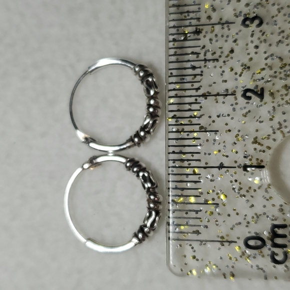 NWOT Sterling silver Bali hoops - Picture 3 of 3